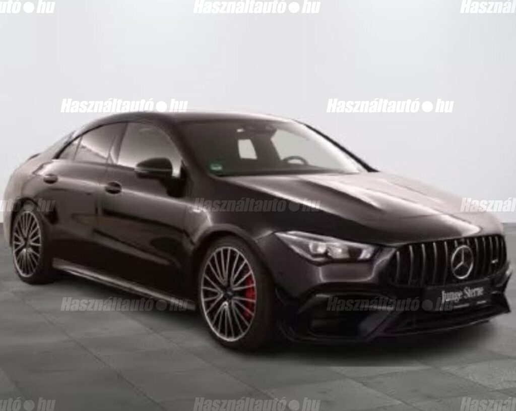 MERCEDES-AMG CLA