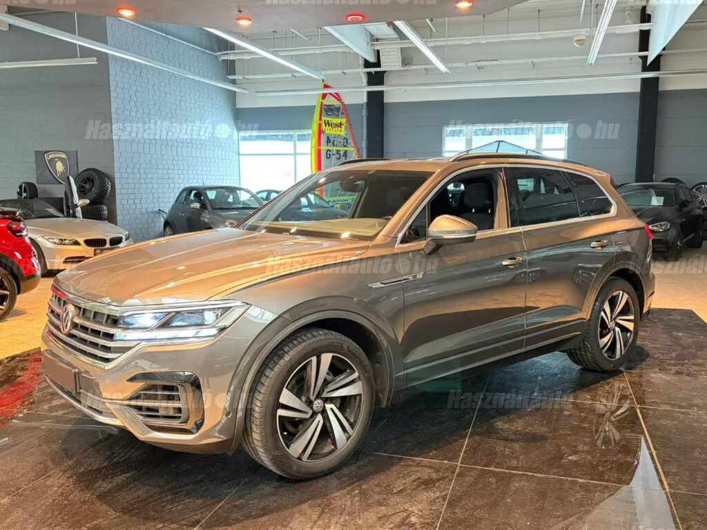 VOLKSWAGEN TOUAREG