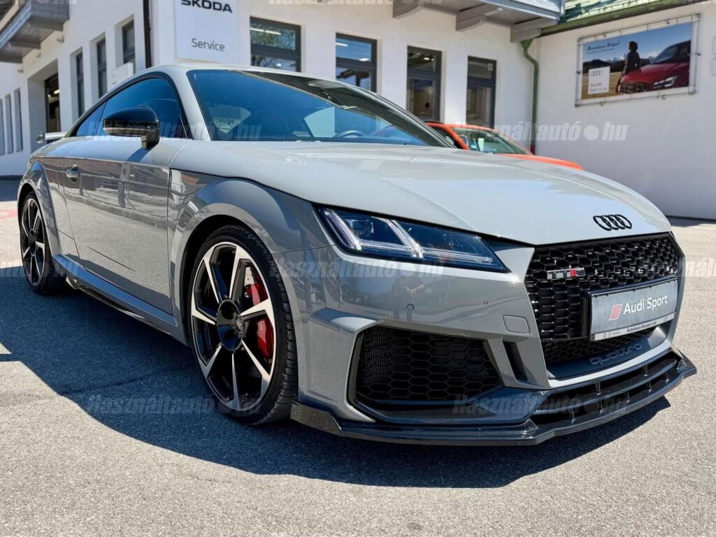 AUDI TTRS