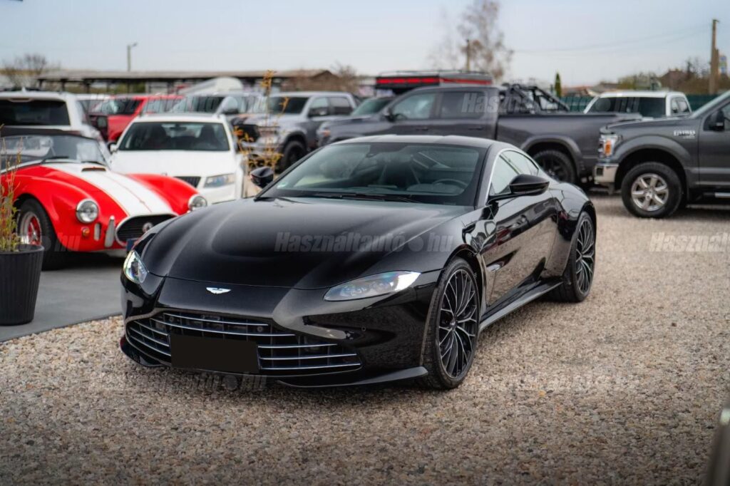 ASTON MARTIN VANTAGE
