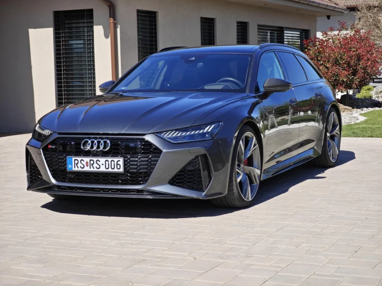 Használt Audi RS6 (2023, szürke)