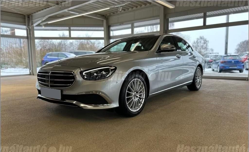 MERCEDES-BENZ E