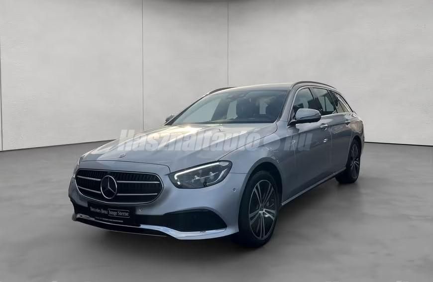 MERCEDES-BENZ E