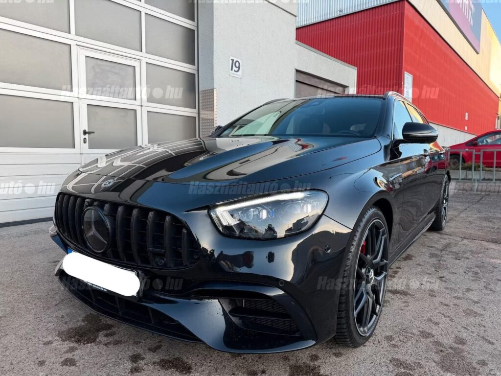 MERCEDES-AMG E