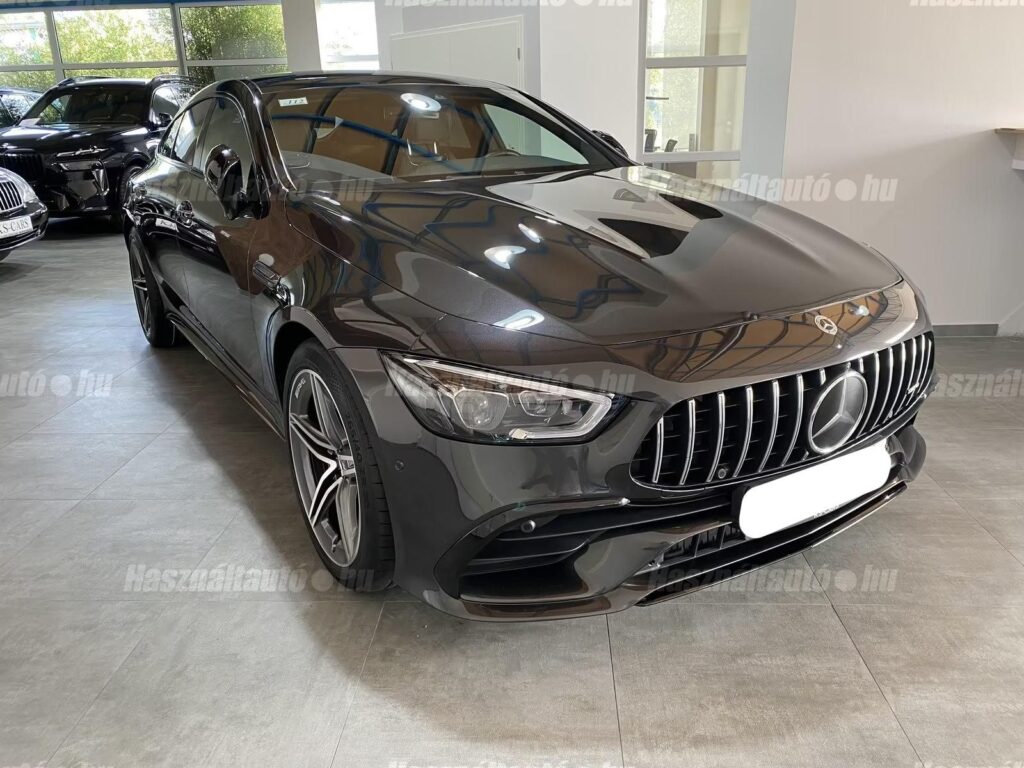 MERCEDES-AMG GT
