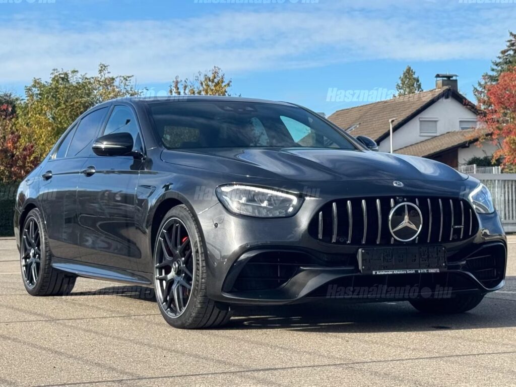 MERCEDES-AMG E