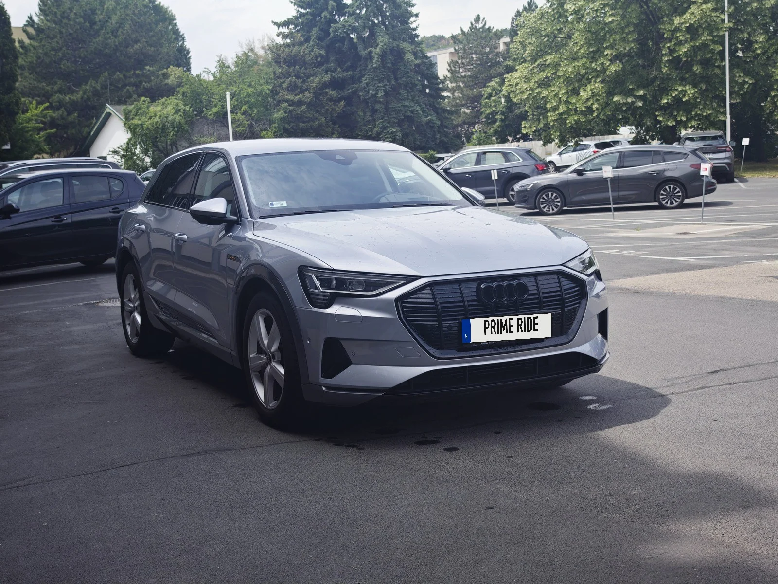 Audi e-tron