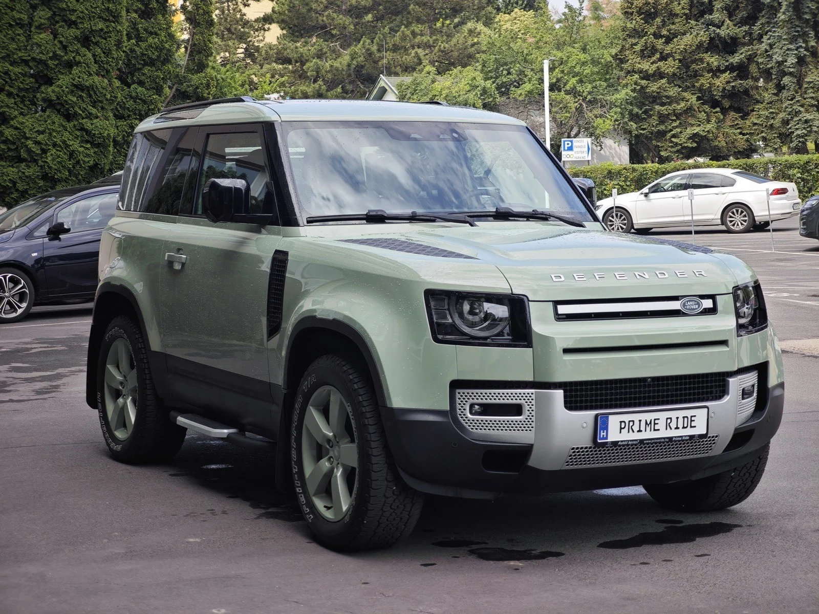 Land Rover Defender 90
