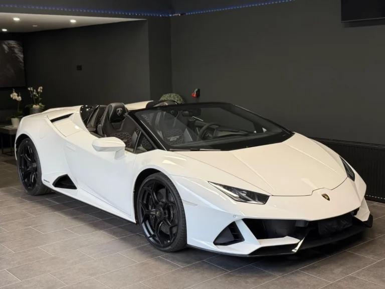 Használt Lamborghini Huracán (2021, fehér)