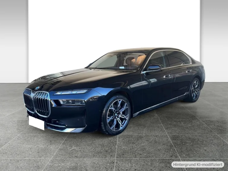 Használt BMW 740 (2023, fekete)