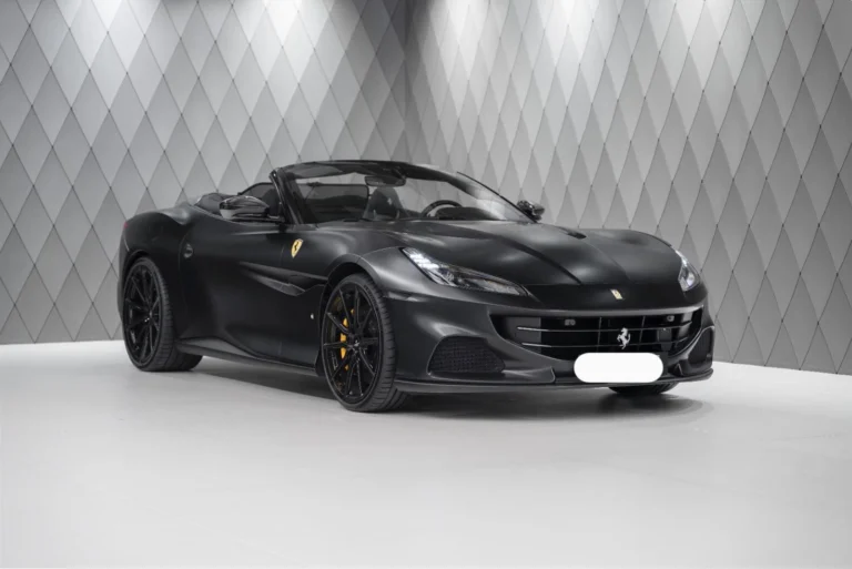Használt Ferrari Portofino (2022, ezüst)