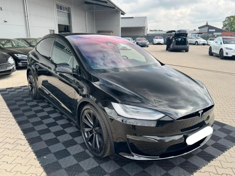 Használt Tesla Model X (2022, fekete)