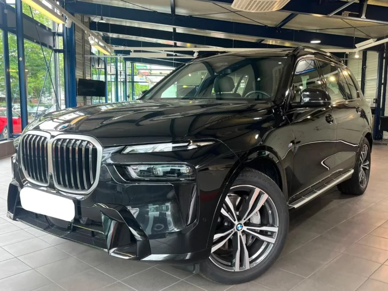 Használt BMW X7 (2023, fekete)