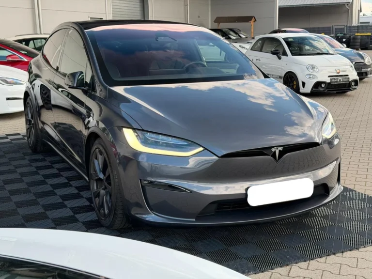Használt Tesla Model X (2023, szürke)