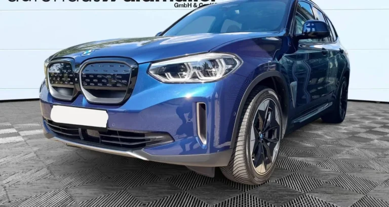 Használt BMW iX3 (2021, kék)
