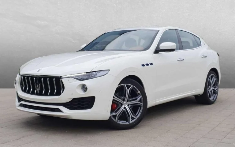 Használt Maserati Levante (2021, fehér)