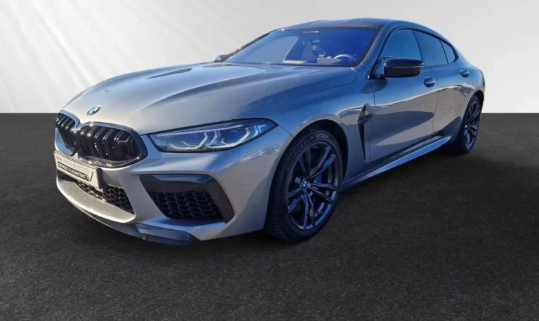 Használt BMW M8 (2025, szürke)