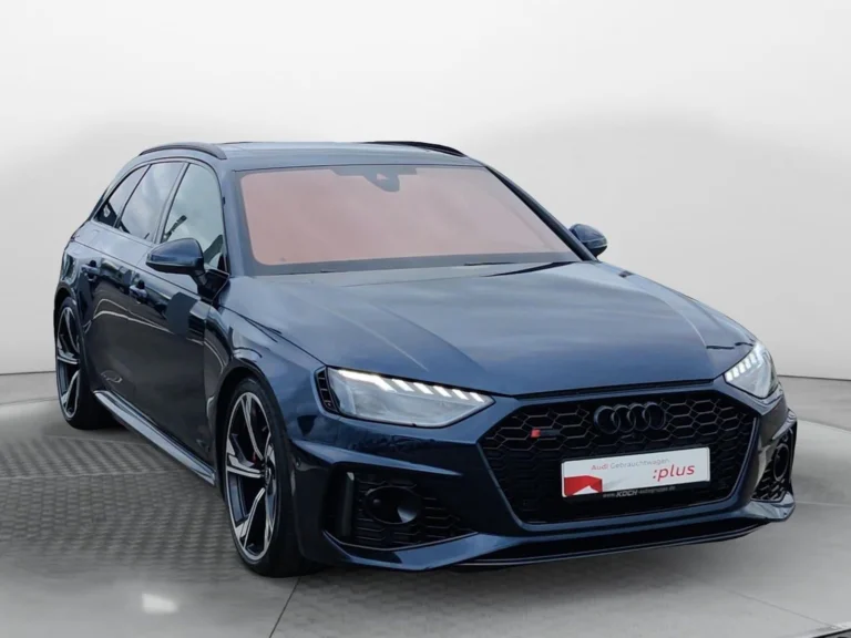 Használt Audi RS4 (2024, kék)