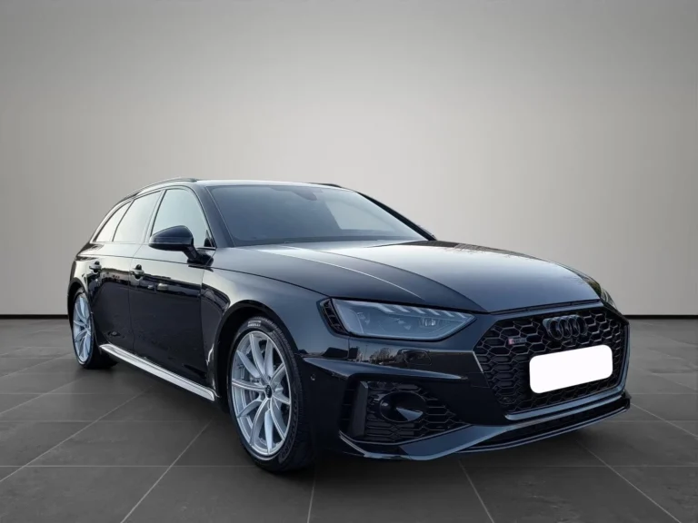 Használt Audi RS4 (2021, fekete)