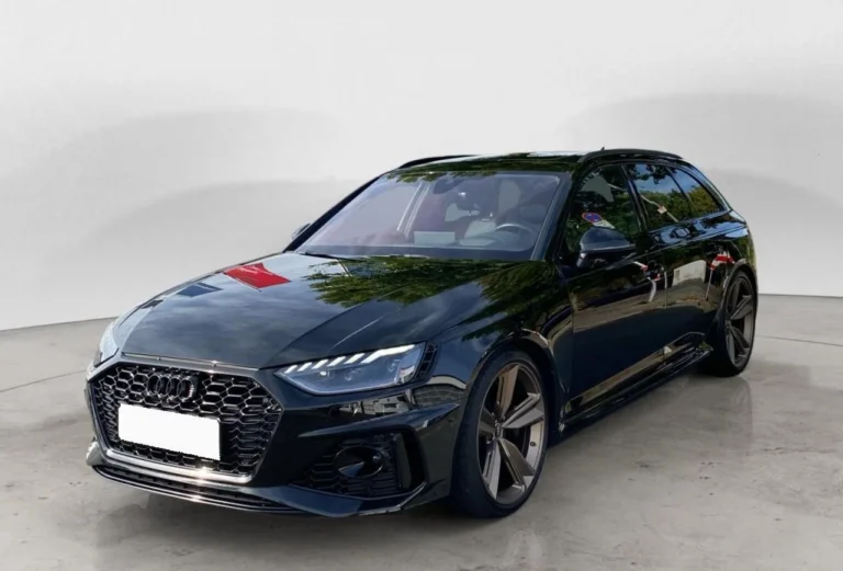 Használt Audi RS4 (2023, fekete)