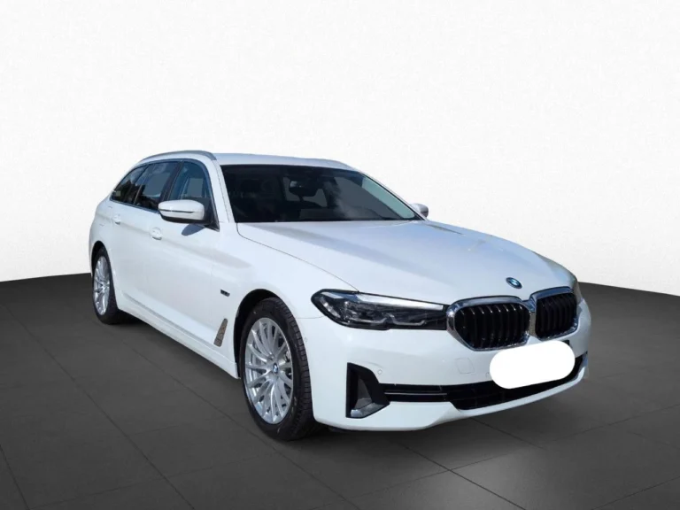 Használt BMW 530 (2022, fehér)