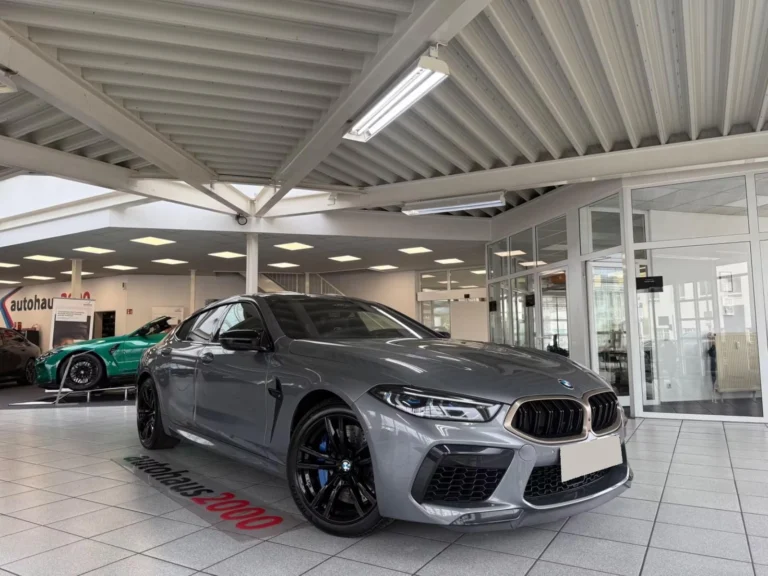 Használt BMW M8 (2024, szürke)