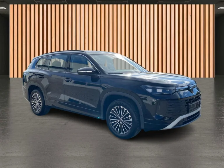 Használt Volkswagen Tayron (2025, fekete)