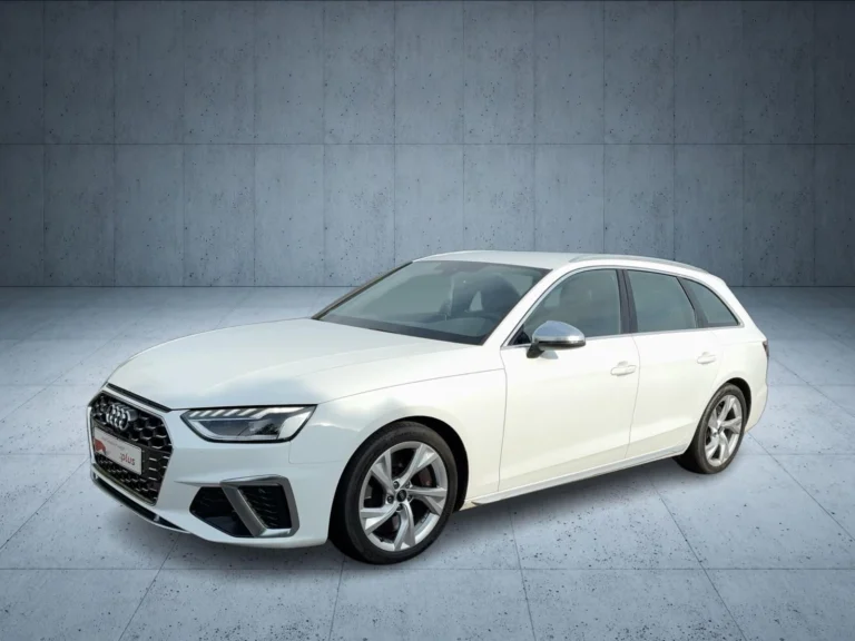 Használt Audi S4 (2023, fehér)
