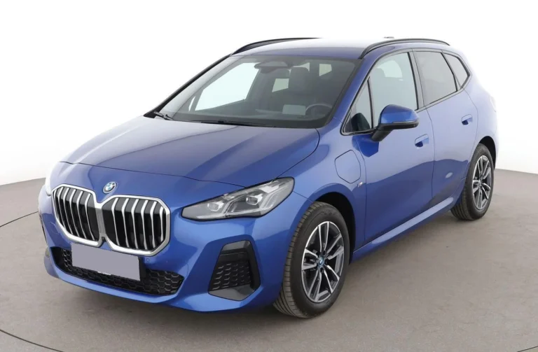 Használt BMW 230 (2023, kék)