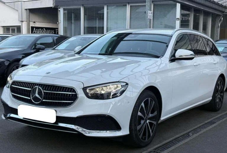 Használt Mercedes-Benz E 300 (2022, fehér)