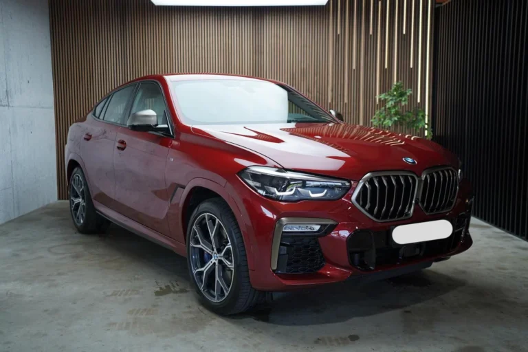 Használt BMW X6 (2021, piros)