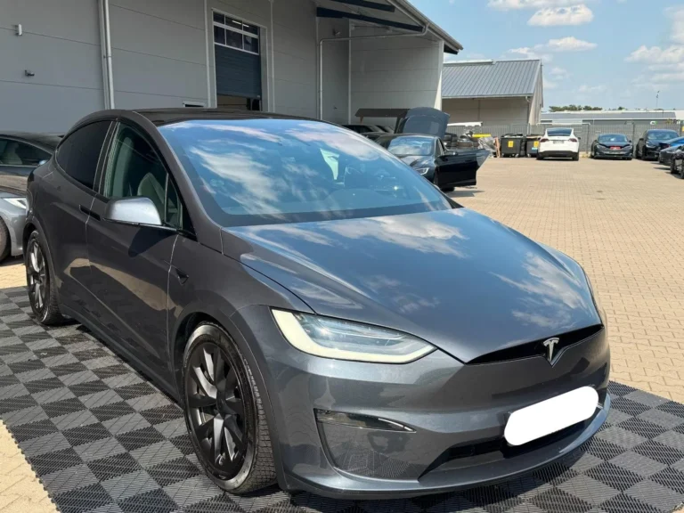 Használt Tesla Model X (2023, szürke)