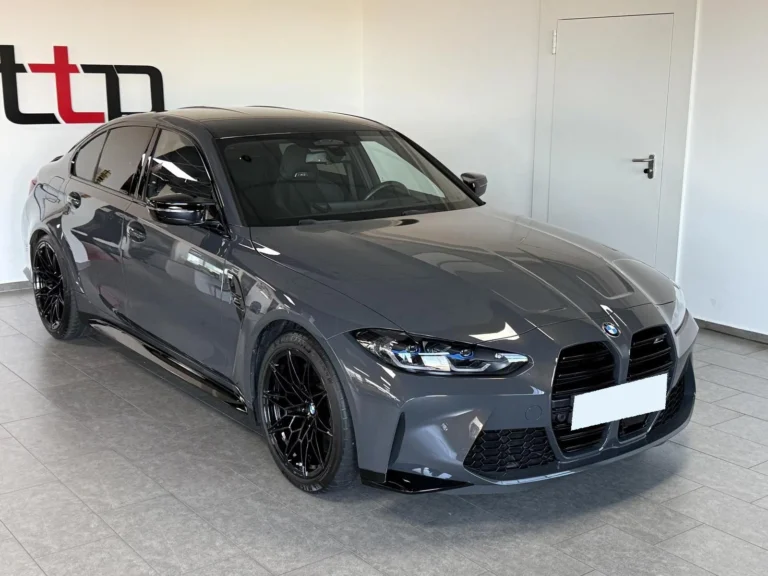 Használt BMW M3 (2024, szürke)