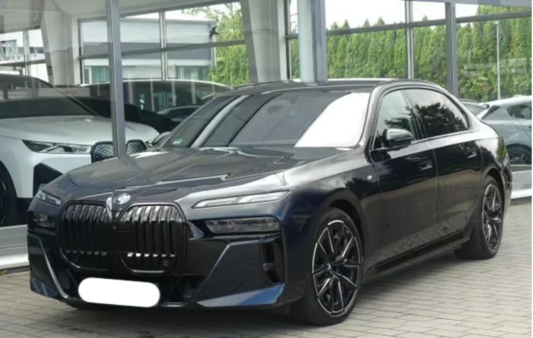 Használt BMW I7 (2024, fekete)