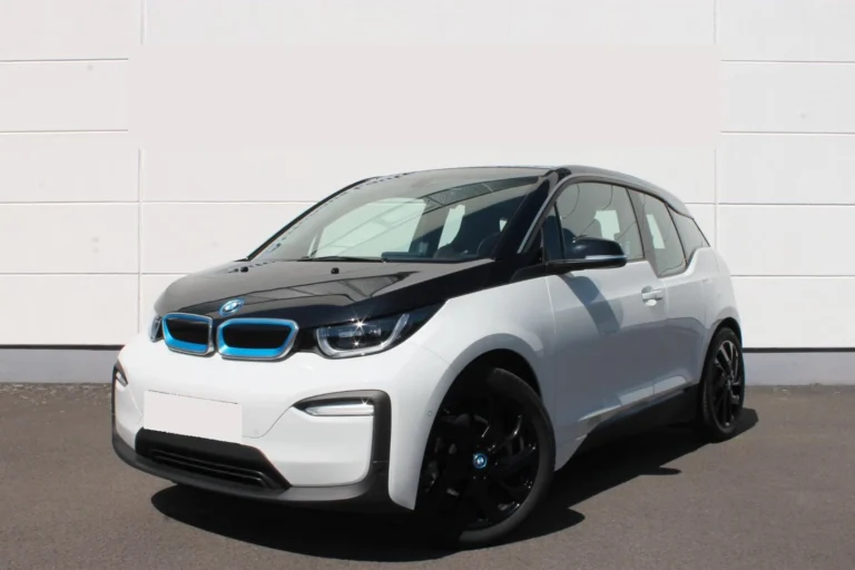 Használt BMW I3 (2021, fehér)