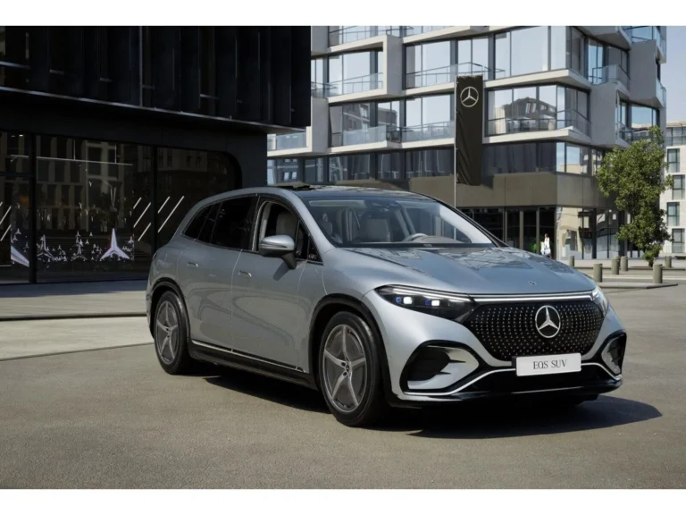 Használt Mercedes-Benz EQS (2024, ezüst)