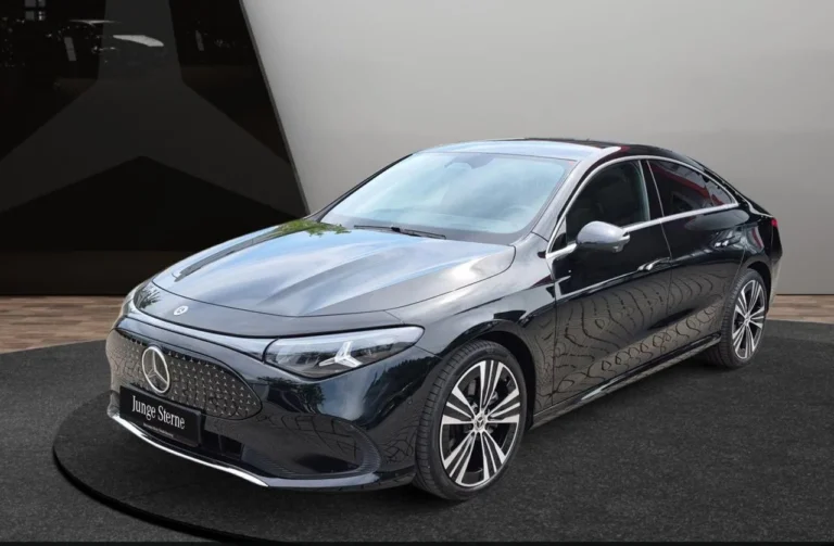 Használt Mercedes-Benz CLA-osztály (2025, fekete)