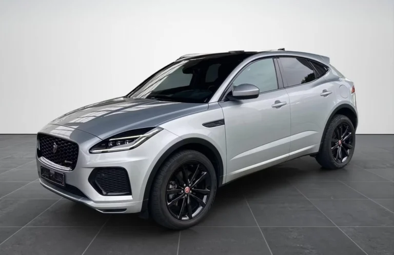 Használt Jaguar E-Pace (2023, ezüst)
