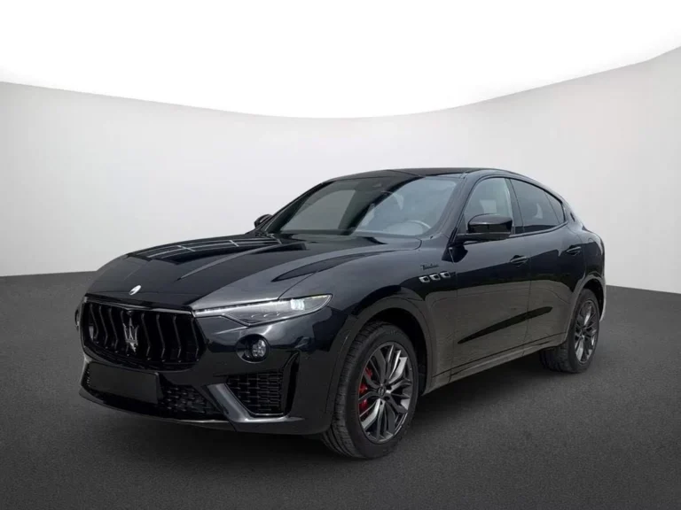 Használt Maserati Levante (2022, fekete)
