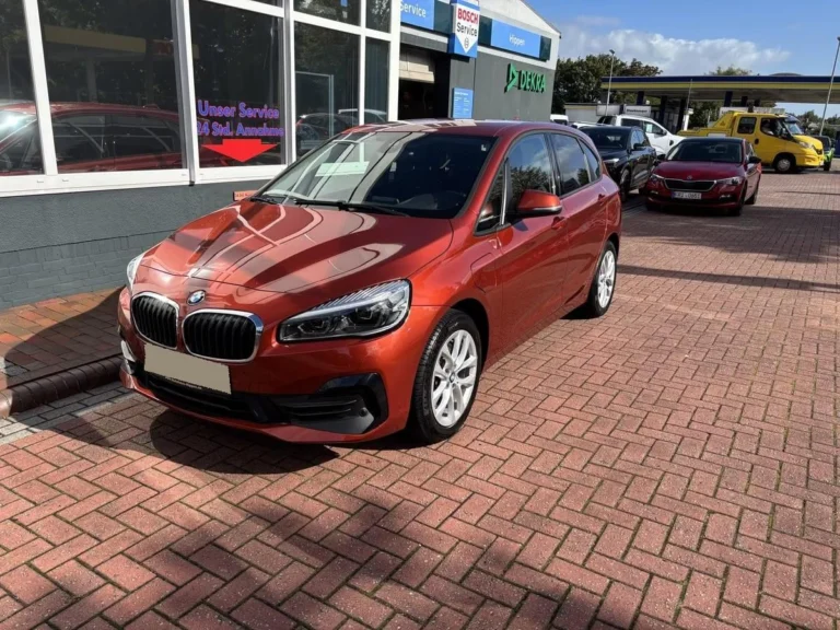 Használt BMW 225 (2021, narancssárga)