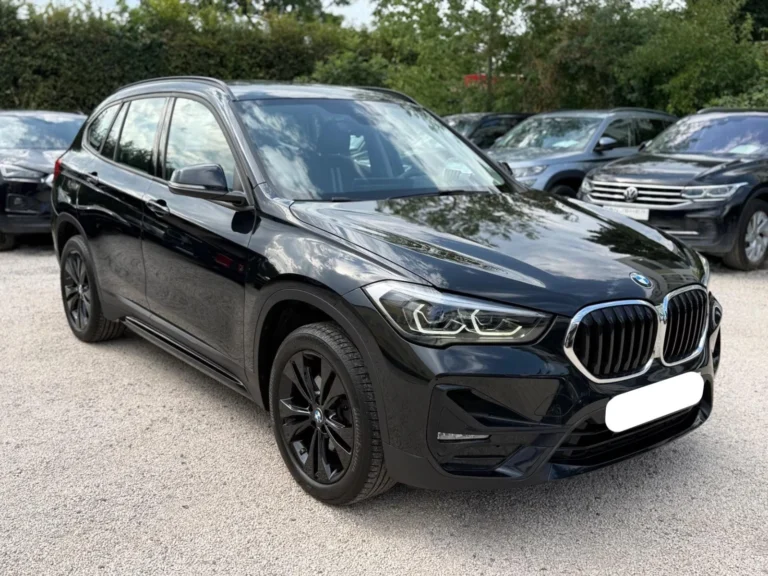 Használt BMW X1 (2021, fekete)