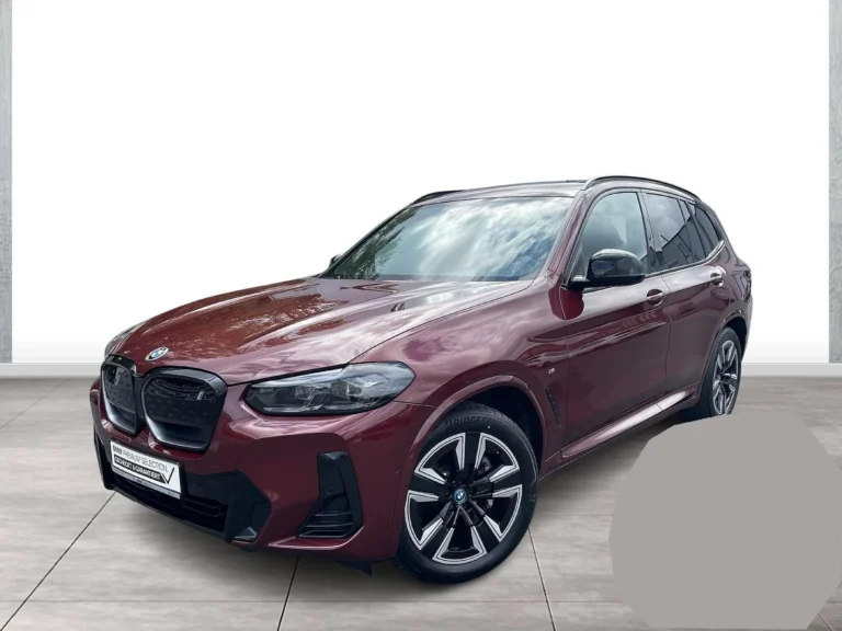 Használt BMW iX3 (2023, bordó)