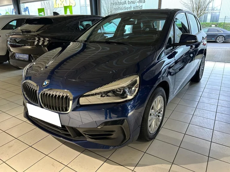 Használt BMW 220 (2021, kék)
