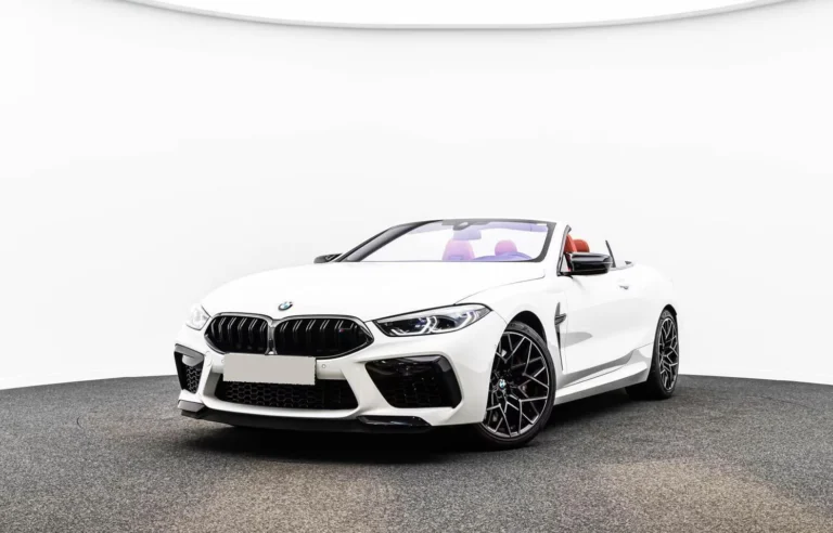 Használt BMW M8 (2022, fehér)