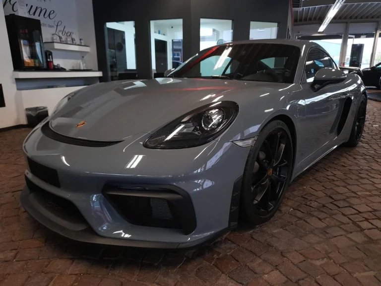 Használt Porsche Cayman (2023, szürke)