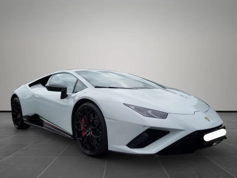 Használt Lamborghini Huracán (2023, fehér)