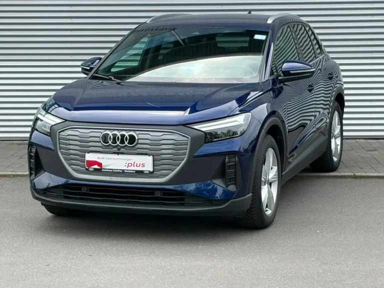 Használt Audi Q4 (2022, kék)