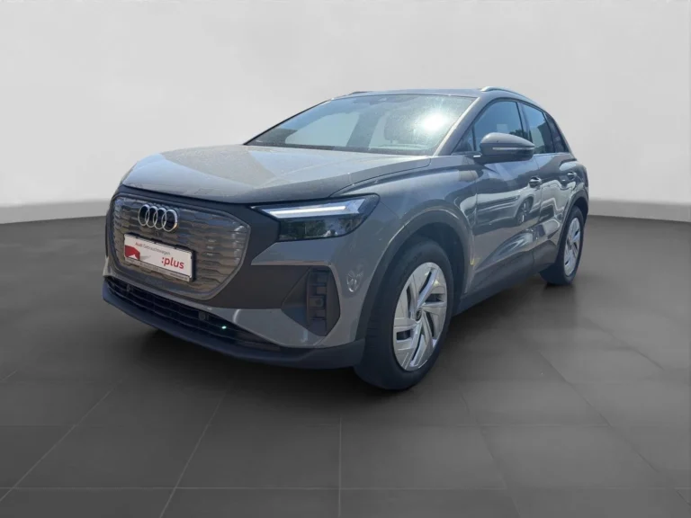 Használt Audi Q4 (2023, szürke)