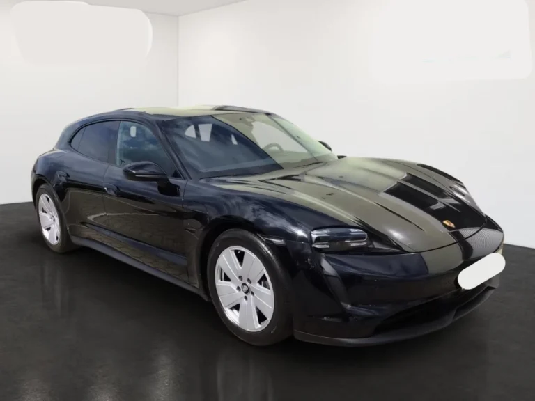 Használt Porsche Taycan (2022, fekete)