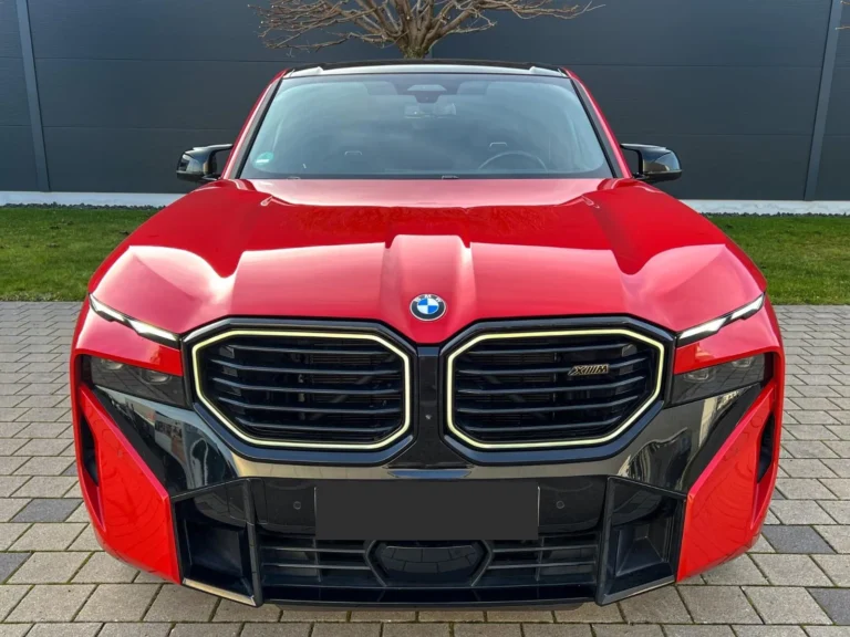 Használt BMW XM (2023, piros)